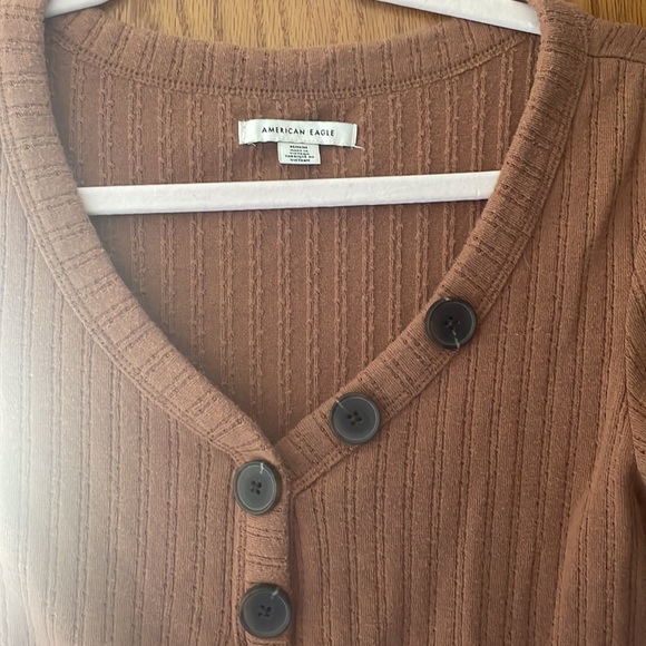 American Eagle Tortoise Shell Shirt - Picture 2 of 3